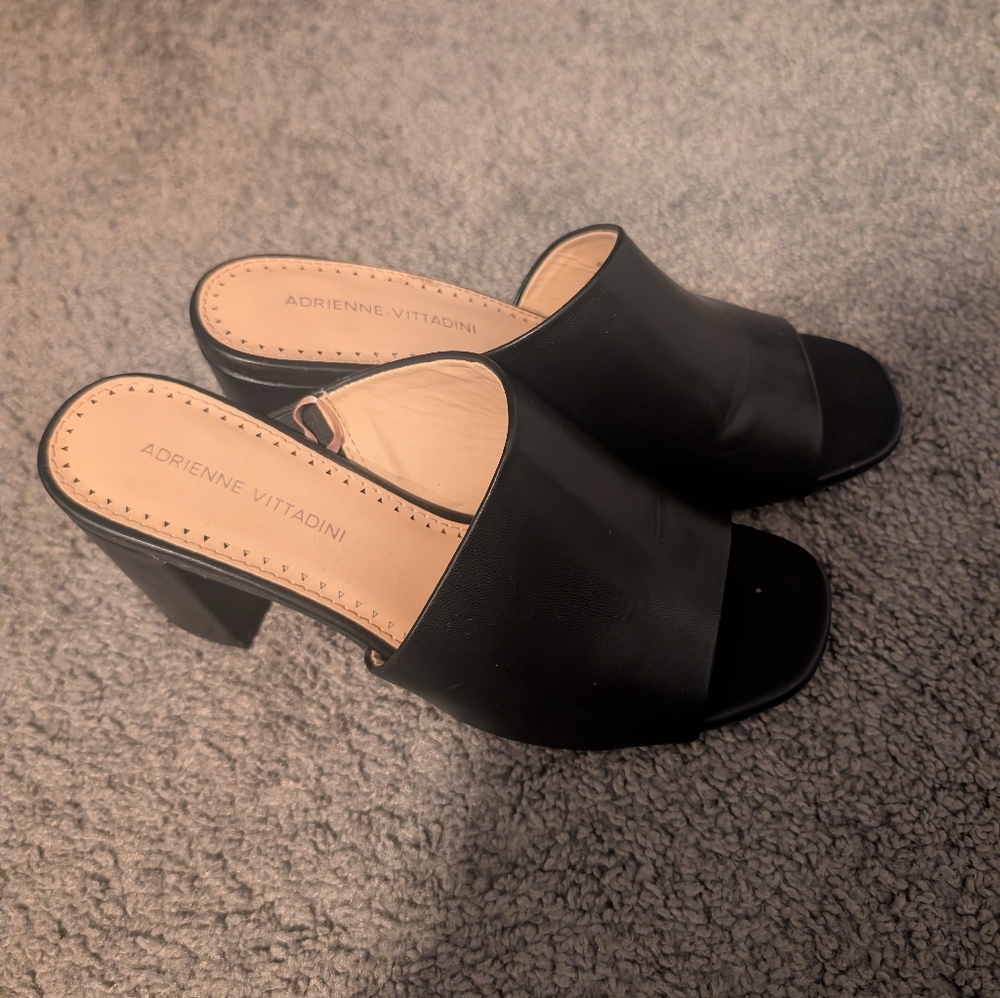 Adrienne Vittadini Av-albi Slip-on Fine Leather Upper Sandal Peep Toe Shoes 7.5M